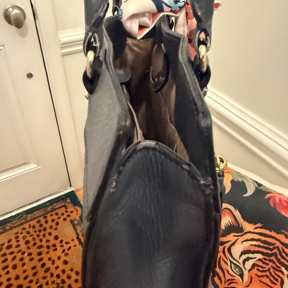 Kate Spade Perri Lynne Bubbles Perforated Tote Bag - Picture 15 of 17